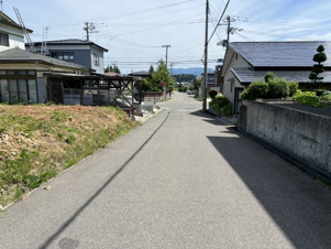 横手市朝日が丘３丁目売地【前面道路含む現地写真】