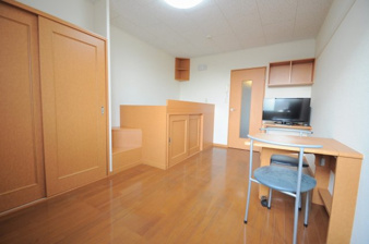 レオパレスやまと【寝室】