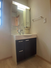 横浜市保土ケ谷区新桜ケ丘１丁目の中古一戸建【洗面所】