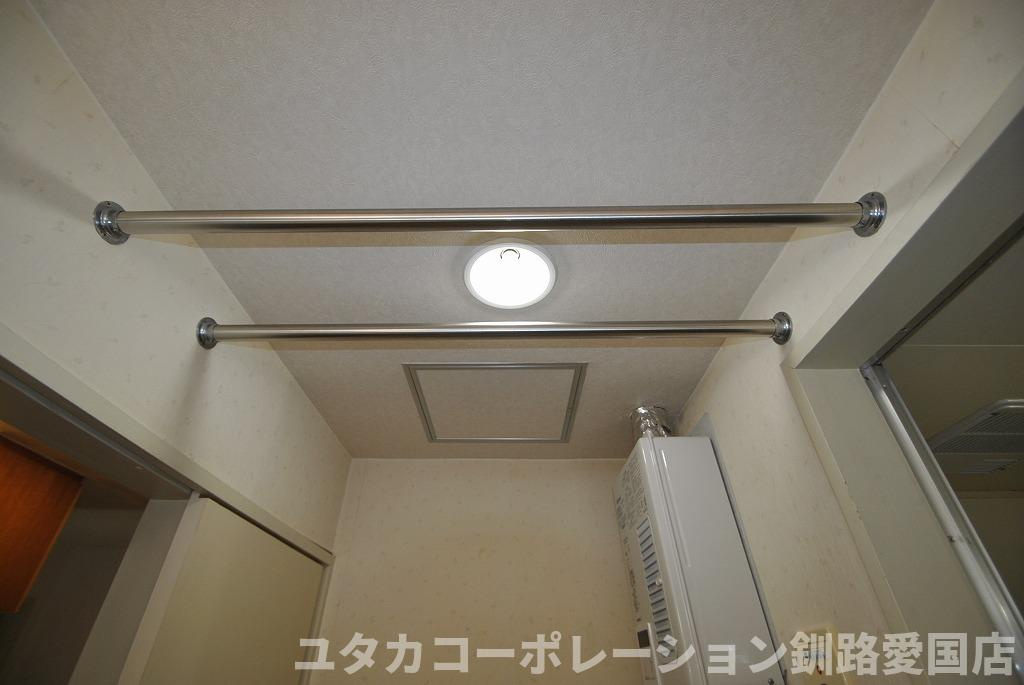 ◎収益物件◎エステート南大通【設備】天気に左右されない室内物干し付きで、雨の日の洗濯も安心★