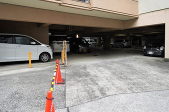 ライオンズマンション川口第2【駐車場】