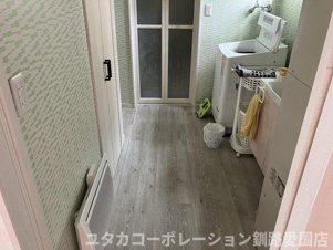 文苑3丁目16-5売家広々脱衣所！収納スペースがあるのも◎