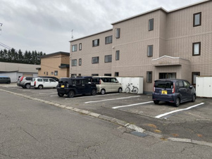 エランドール【駐車場】