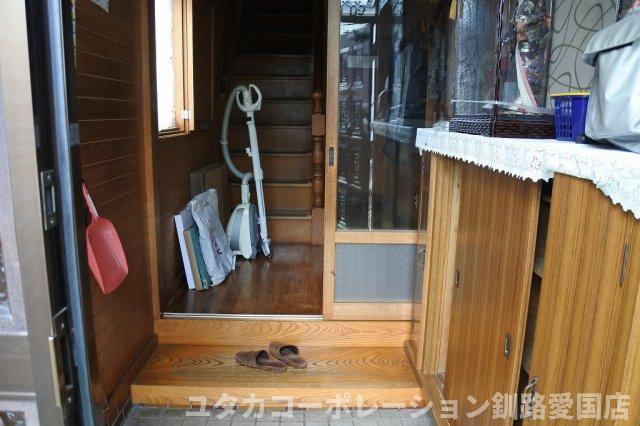 昭和中央1丁目130-62売家【玄関】ゆったりとした玄関です★シューズボックス付き★