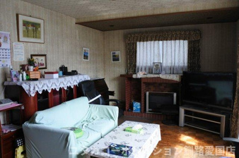 昭和中央1丁目130-62売家【居間・リビング】ご家族みんなで長い時間を過ごすリビングは一番居心地のいいものであって欲しいですね♪家具のレイアウトもご自由に★