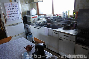 昭和中央1丁目130-62売家【キッチン】独立型キッチンは、調理中のにおいや音がリビングに広がりにくく、来客時も手元が見えず安心！家事にこだわる方にぴったりのキッチンです★