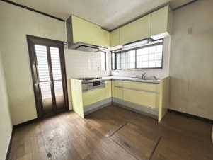 勝立売家【キッチン】憧れのL型キッチンです！