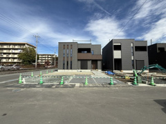 甲府市里吉2丁目　新築戸建ての画像