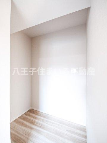 八王子市兵衛2-18-16 新築【仲介手数料無料】【収納】衣類だけでなく、スーツケースや家電などの大型用品まで収納可能です。