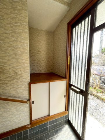 盛岡市松園１丁目の中古一戸建【玄関】