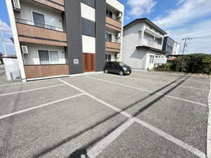 ＫＲＥＬＬ【駐車場】