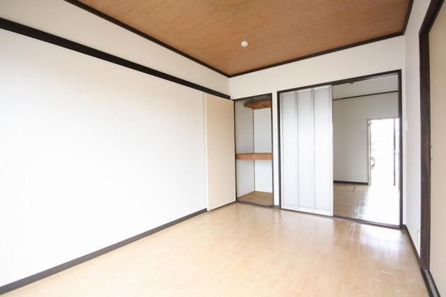 メゾンしろばらＢ【洋室】