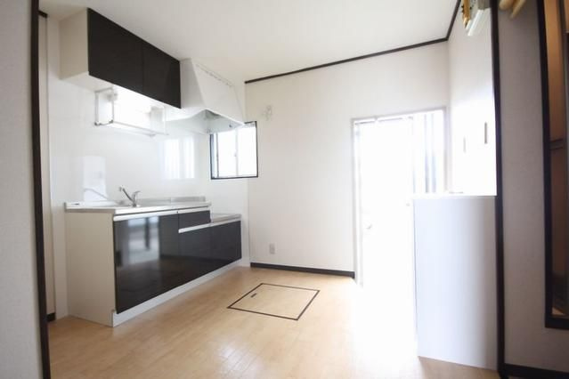 メゾンしろばらＢ【キッチン】