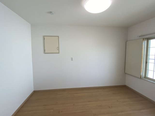 西１５条南２丁目リースハウス【寝室】