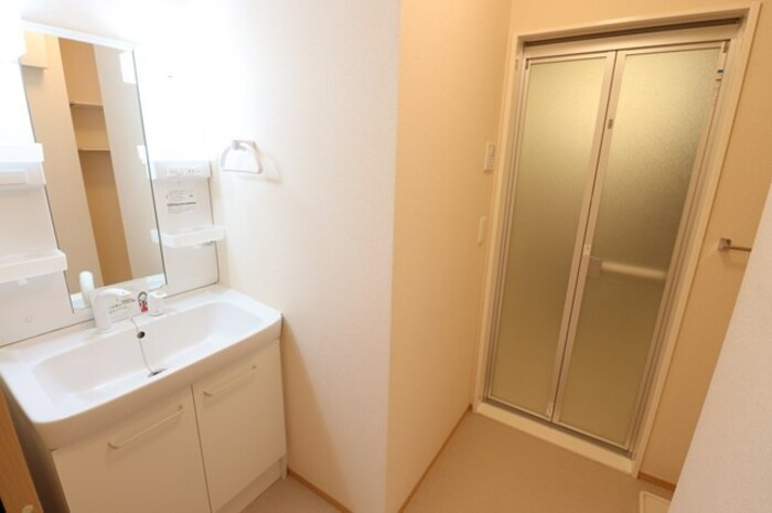 ウィット 水戸【独立洗面台】洗髪洗面化粧台