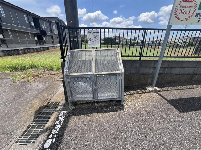敷地内ゴミ集積場
