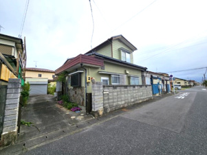 石巻市水明北３丁目の中古一戸建【前面道路含む現地写真】