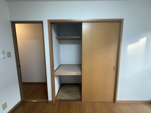 ＤＵＰＬＥＸ 国王３３【寝室】