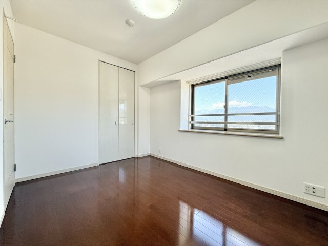 サーパス朝日通り【洋室】