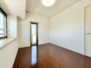 サーパス朝日通り【洋室】