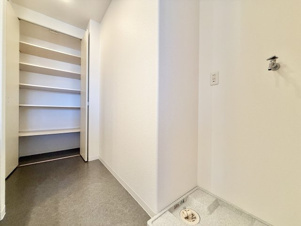 サーパス朝日通り【収納】