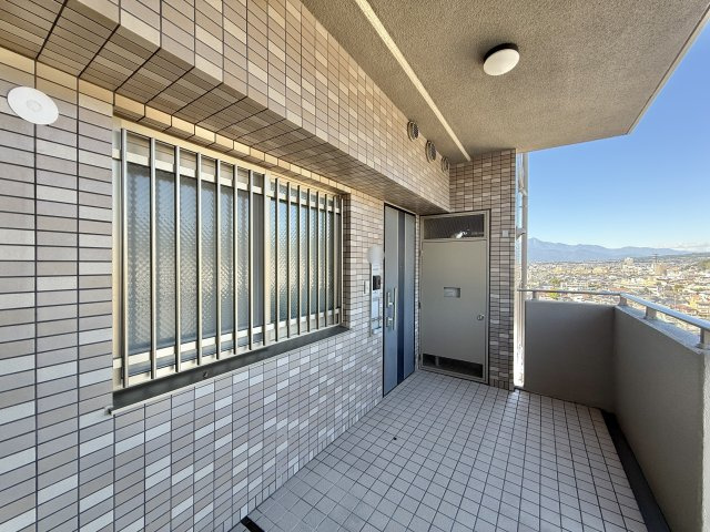 サーパス朝日通り【玄関】