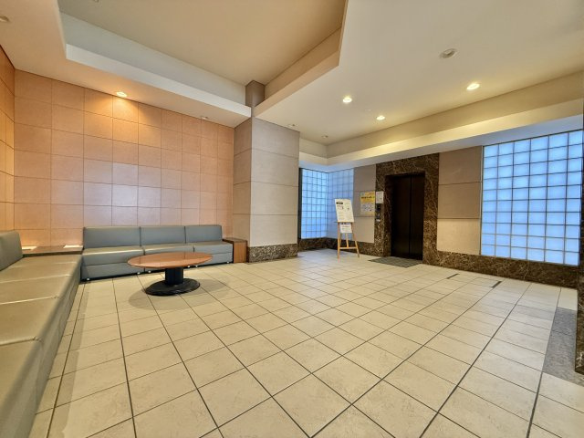 サーパス朝日通り【エントランス】