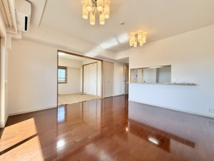 サーパス朝日通り【居間・リビング】