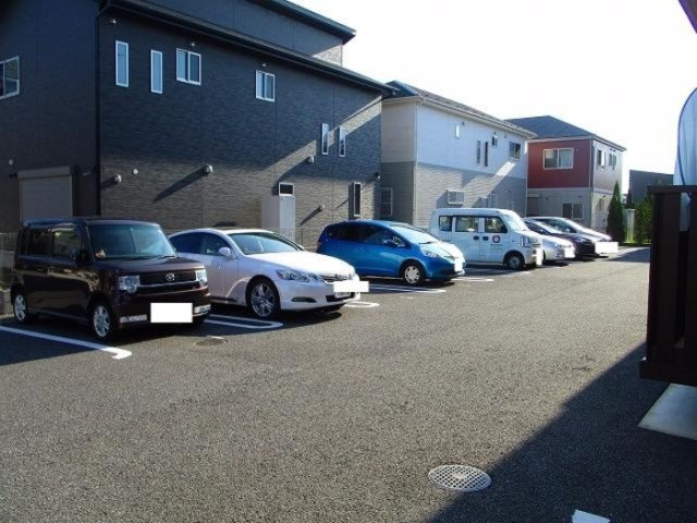 グランビスタ【駐車場】