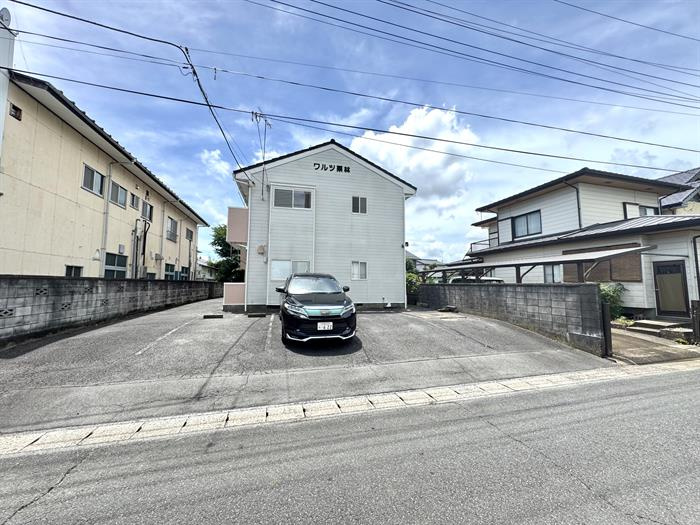 駐車場1台無料で付いてます！