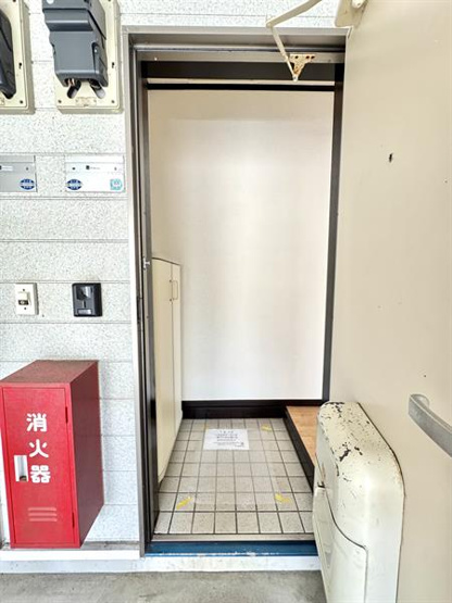 この部屋だけTVインターホン付き