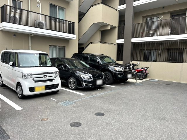 パラドール四条梅津【駐車場】