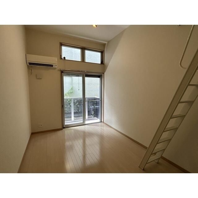 メゾン宮原【洋室】