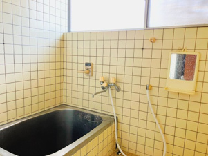 姶良市東餅田中古戸建て【浴室】タイル浴室からユニットバスへ入れ替えもできます。