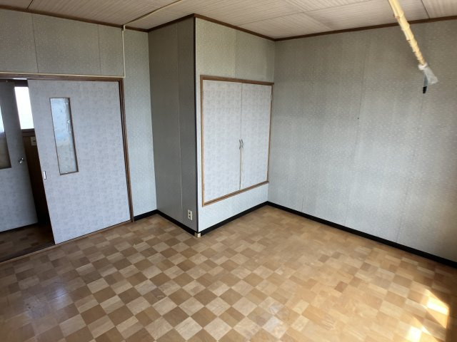 米町4丁目6-10，14，16売家【洋室】