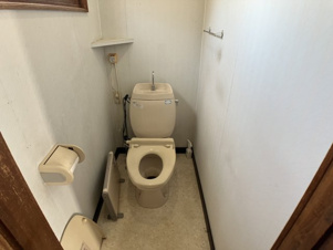米町4丁目6-10，14，16売家【トイレ】
