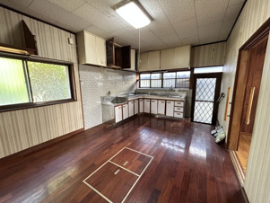 長溝町売家【キッチン】床下収納付きの使い勝手の良いキッチンです！！