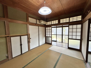 長溝町売家【和室】使い勝手の良い１階和室の続き間です！！