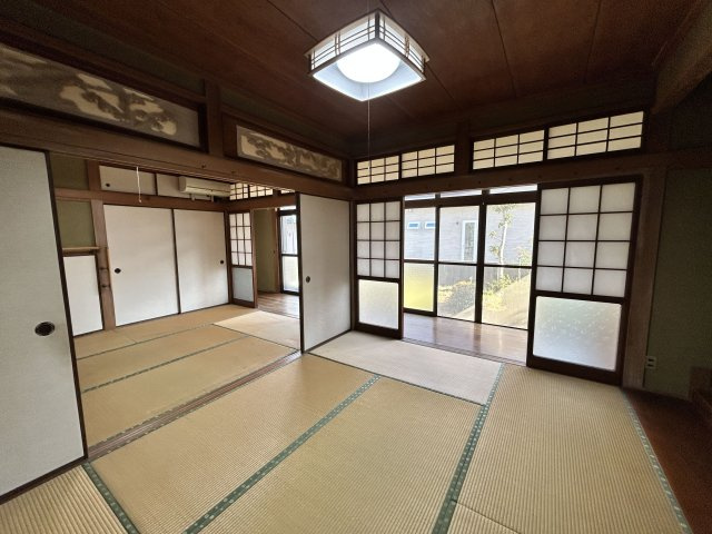 長溝町売家【和室】使い勝手の良い１階和室の続き間です！！
