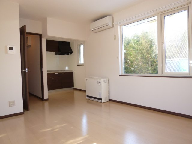 クローバーハイツⅡ【居間・リビング】