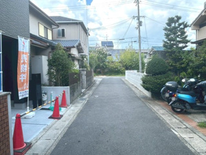 右京区嵯峨中又町【前面道路含む現地写真】嵐山小学校まで徒歩約9分、お子様の通学も安心立地♪
