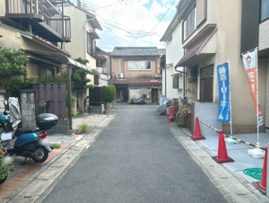 右京区嵯峨中又町【前面道路含む現地写真】徒歩約7分圏内にスーパー・コンビニ・ドラッグストアあり、お買い物便利★