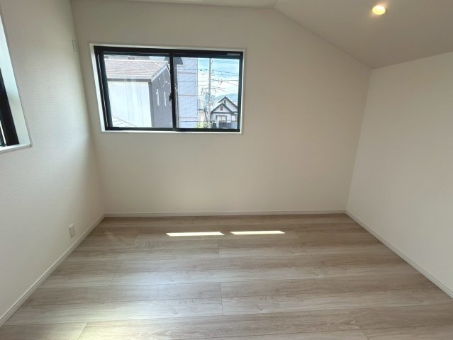 右京区嵯峨中又町【洋室】3F洋室