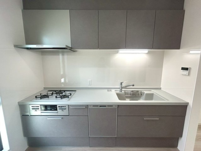 右京区嵯峨中又町【キッチン】《キッチン》Panasonic：ラクシーナキッチン　深型の食器洗浄乾燥機付き