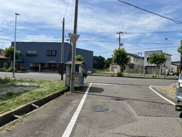清川町売地【前面道路含む現地写真】