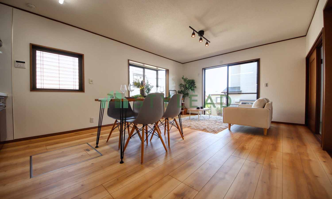 横浜市戸塚区前田町の中古一戸建【居間・リビング】