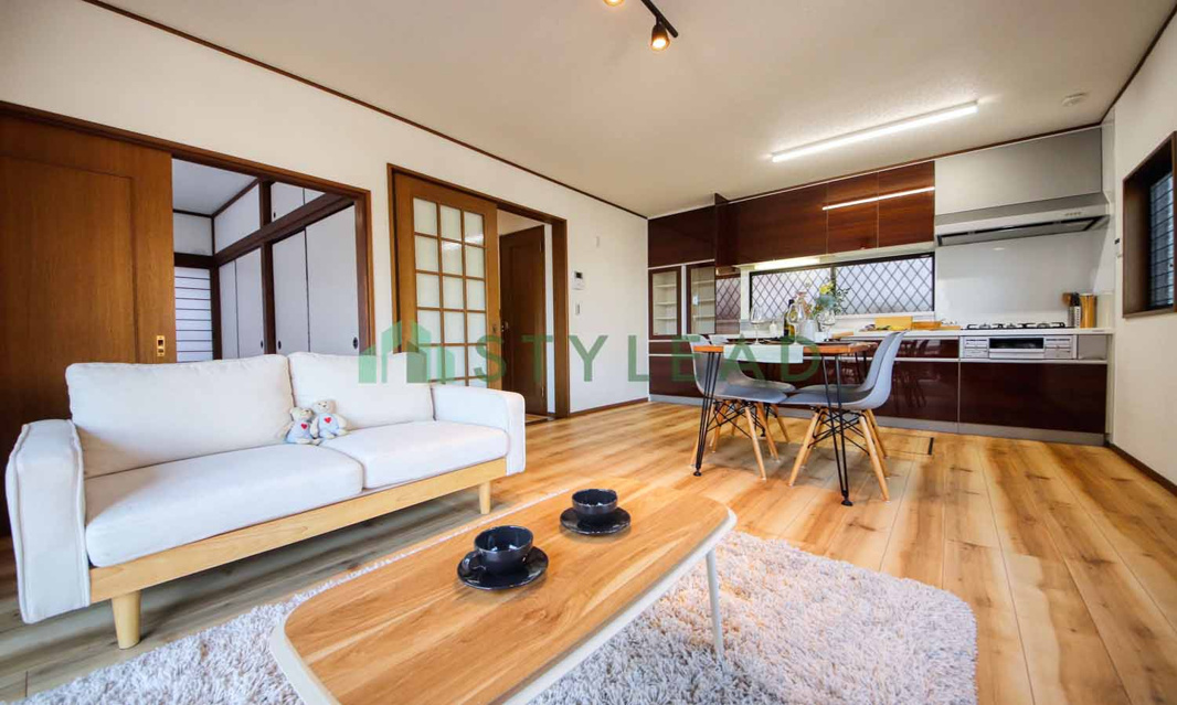 横浜市戸塚区前田町の中古一戸建【居間・リビング】