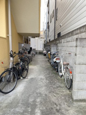 メゾン南加賀屋 【共有部分】敷地内の駐輪場です。