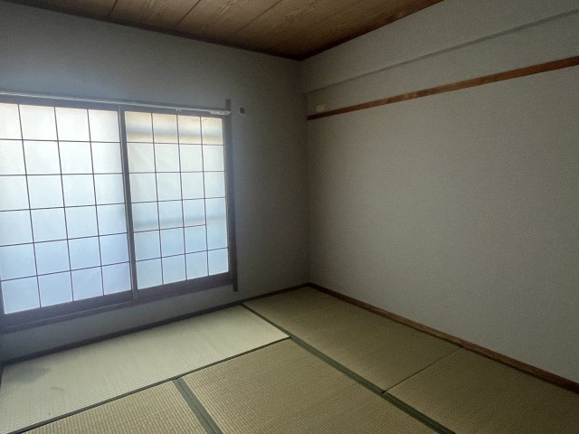 メゾン南加賀屋 【和室】畳表替え完了。綺麗な和室です。