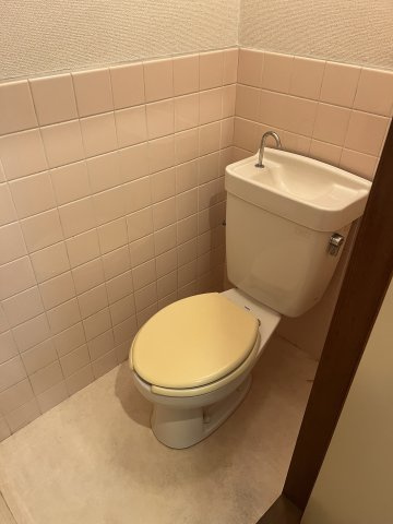 メゾン南加賀屋 【トイレ】トイレです。